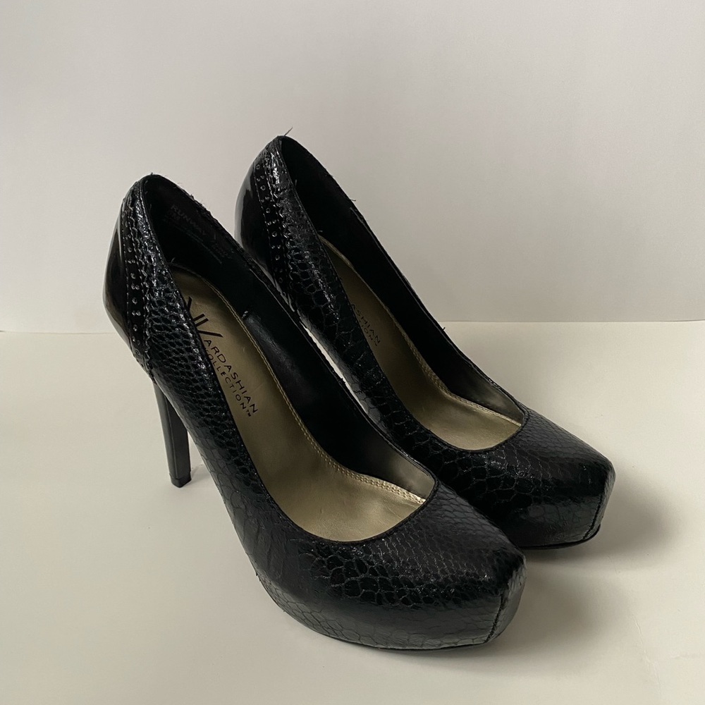 High heel shoes